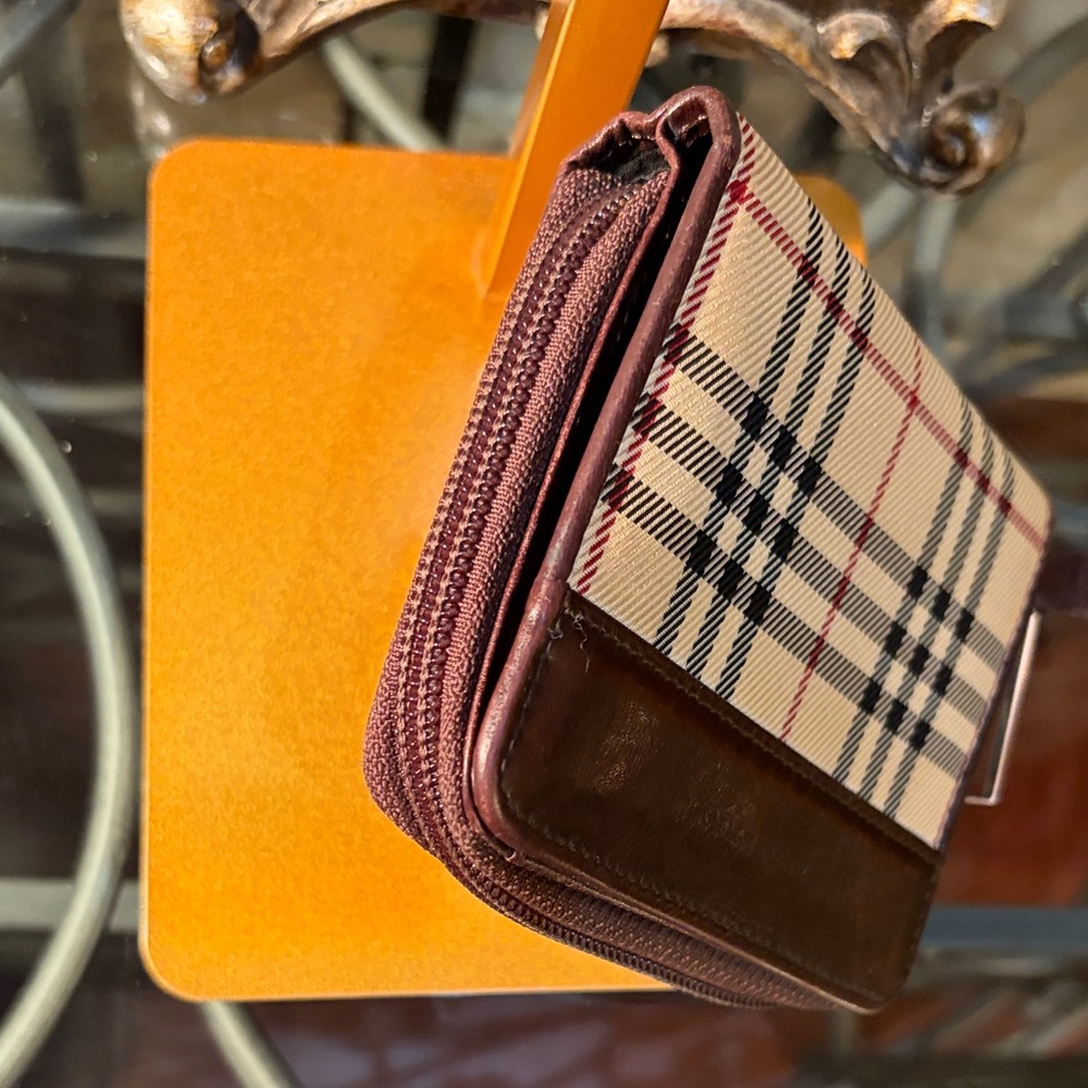 Burberry Brown NovaCheck Wallet - Picture 4 of 11